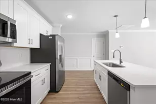 310 E Howard St, Roseboro, NC 28382 - Photo 11