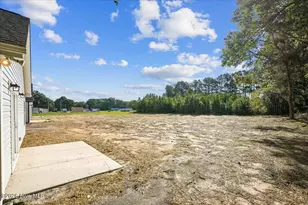 310 E Howard St, Roseboro, NC 28382 - Photo 33