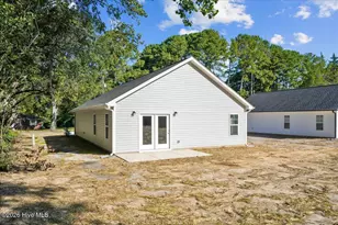 310 E Howard St, Roseboro, NC 28382 - Photo 31