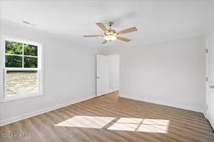 310 E Howard St, Roseboro, NC 28382 - Photo 19