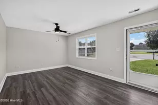 912 Laurel Ln, Jacksonville, NC 28546 - Photo 13