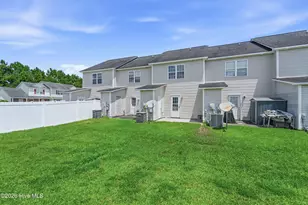 307 Bridgewood Dr, Jacksonville, NC 28546 - Photo 19