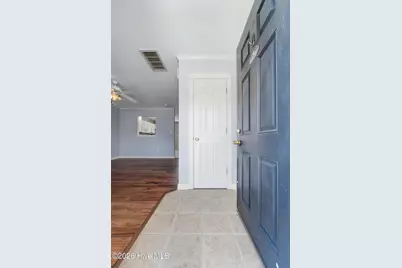 307 Bridgewood Drive, Jacksonville, NC 28546 - Photo 3