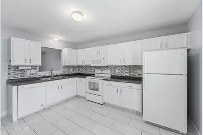 307 Bridgewood Drive, Jacksonville, NC 28546 - Photo 11