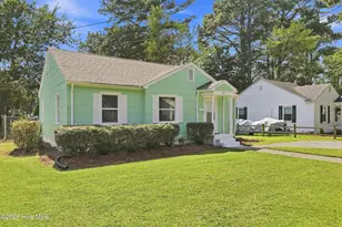 911 Bartlett Ave, Elizabeth City, NC 27909 - Photo 21