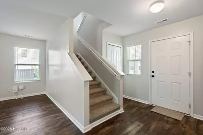 1102 Farmhouse Lane, Jacksonville, NC 28546 - Photo 3