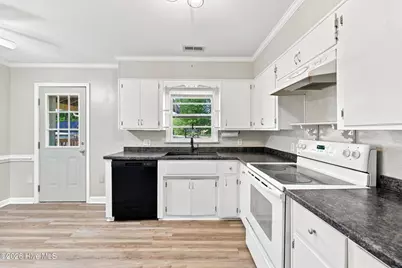 920 Hunnicutt Avenue, Elizabeth City, NC 27909 - Photo 11