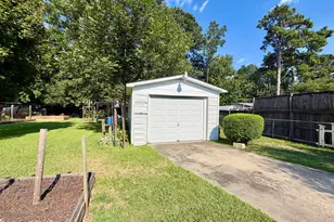506 Raleigh Rd, Clinton, NC 28328 - Photo 15