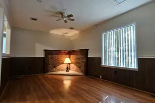 900 E Nicholson St, Clinton, NC 28328 - Photo 11