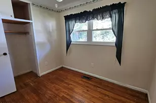 900 E Nicholson St, Clinton, NC 28328 - Photo 15