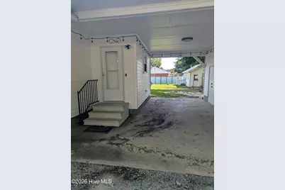 900 E Nicholson Street, Clinton, NC 28328 - Photo 3