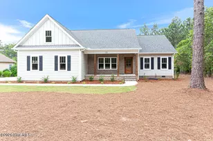 131 Longleaf Dr, West End, NC 27376 - Photo 1