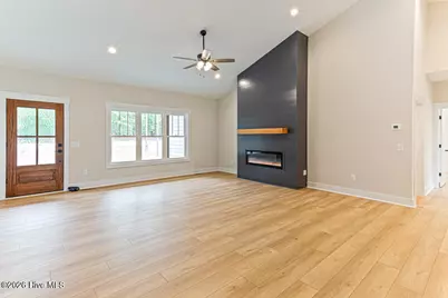 131 Longleaf Drive, West End, NC 27376 - Photo 9