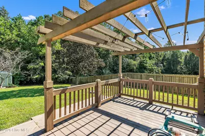 305 E Regent Court, Jacksonville, NC 28546 - Photo 57