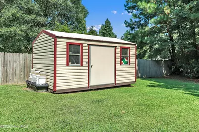 305 E Regent Court, Jacksonville, NC 28546 - Photo 59