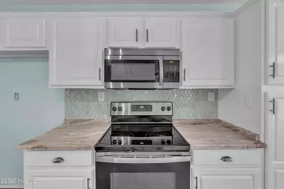 305 E Regent Court, Jacksonville, NC 28546 - Photo 29