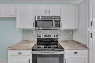 305 E Regent Ct, Jacksonville, NC 28546 - Photo 29