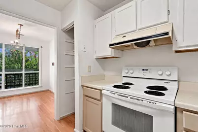 4621 Timbermill Court #304, Raleigh, NC 27612 - Photo 7