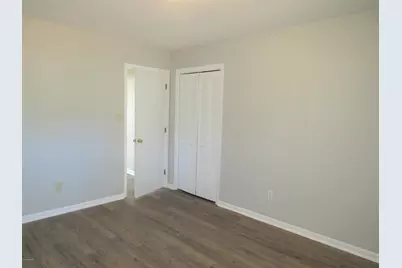 325 W Frances Street, Jacksonville, NC 28546 - Photo 5