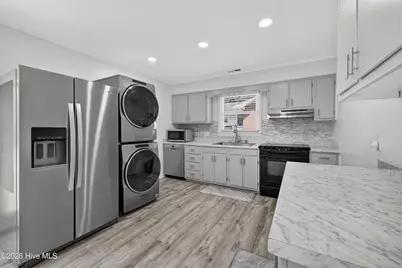 705 Holbrooke Avenue, Wilmington, NC 28412 - Photo 11