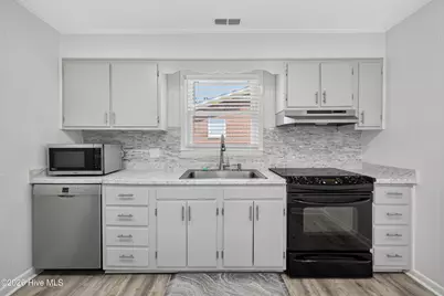705 Holbrooke Avenue, Wilmington, NC 28412 - Photo 13