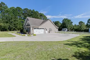 206 Old Folkstone Rd, Holly Ridge, NC 28445 - Photo 13