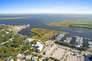 333 Marina View Dr, Southport, NC 28461 - Photo 59