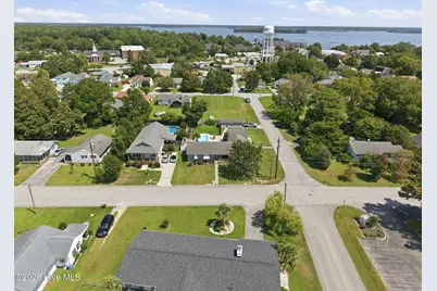 602 W Broad Street, Swansboro, NC 28584 - Photo 51