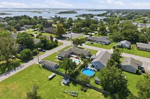 602 W Broad St, Swansboro, NC 28584 - Photo 47