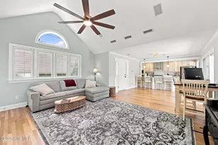 602 W Broad St, Swansboro, NC 28584 - Photo 17