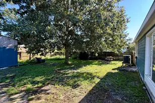 126 Jones St, Holly Ridge, NC 28445 - Photo 9