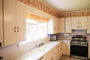 1698 W Pleasant Hill Rd, Pink Hill, NC 28572 - Photo 9