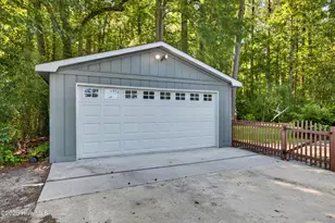 305 Embassy Cir, Wilmington, NC 28412 - Photo 13