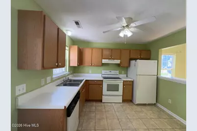 1992 W Brandymill Lane, Jacksonville, NC 28546 - Photo 7