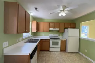 1992 W Brandymill Ln, Jacksonville, NC 28546 - Photo 7
