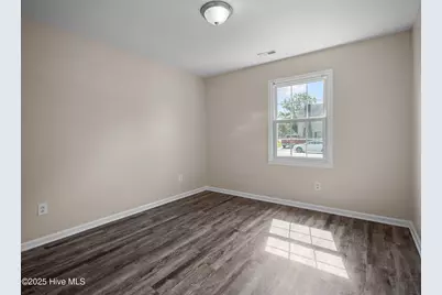 323 W Frances Street, Jacksonville, NC 28546 - Photo 11
