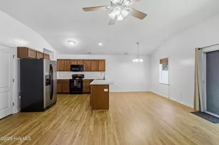 172 Oakley Dr, New Bern, NC 28560 - Photo 9