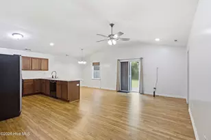 172 Oakley Dr, New Bern, NC 28560 - Photo 3