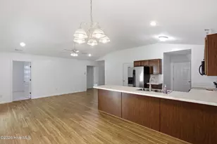 172 Oakley Dr, New Bern, NC 28560 - Photo 5