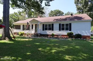 225 Grady Rd, Clinton, NC 28328 - Photo 1
