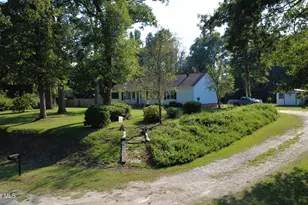 225 Grady Rd, Clinton, NC 28328 - Photo 3