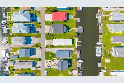 4074 4th Street, Surf City, NC 28445 - Photo 5