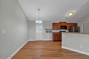 303 Sinclair Ln, Hubert, NC 28539 - Photo 7