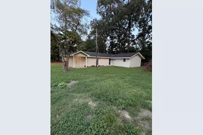 605 Correll Street, Maxton, NC 28364 - Photo 1
