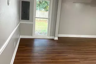 605 Correll St, Maxton, NC 28364 - Photo 5