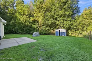 384 Union Chapel Church Rd, Richlands, NC 28574 - Photo 31