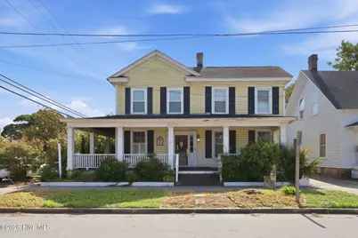 913 Bridges Street, Morehead City, NC 28557 - Photo 1