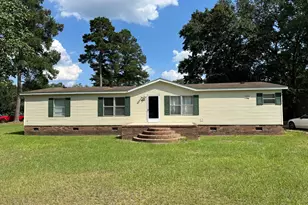 10660 Jamestown Dr, Laurinburg, NC 28352 - Photo 1