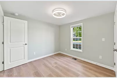 105 W Wallace Street, Burgaw, NC 28425 - Photo 17
