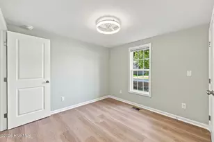 105 W Wallace St, Burgaw, NC 28425 - Photo 17
